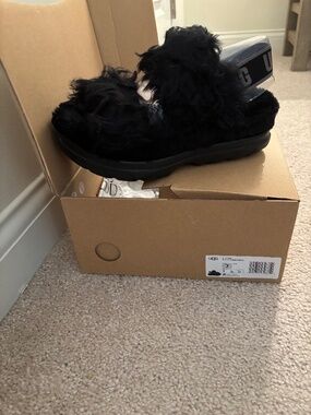 New in box Ugg sandals